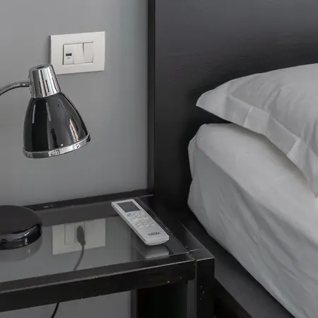 Apartman Modern And Comfortable In Cenisio Area Milánó