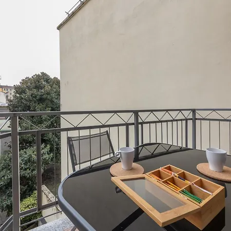 Modern And Comfortable In Cenisio Area Apartman Milánó