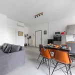 Modern And Comfortable In Cenisio Area Milánó