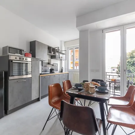 Modern And Comfortable In Cenisio Area * Mailand