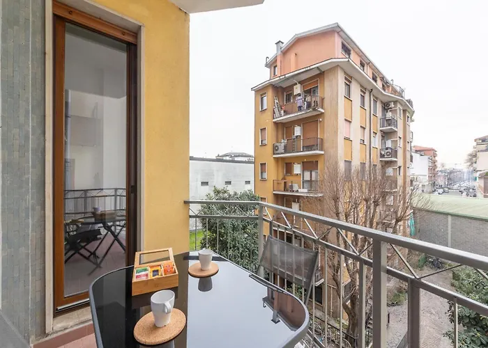 Modern And Comfortable In Cenisio Area * Mediolan