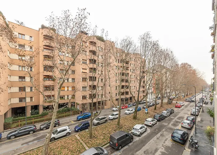 Modern And Comfortable In Cenisio Area Apartament Mediolan