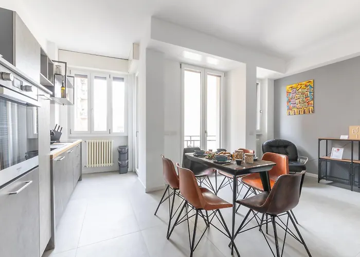 Modern And Comfortable In Cenisio Area * Mediolan