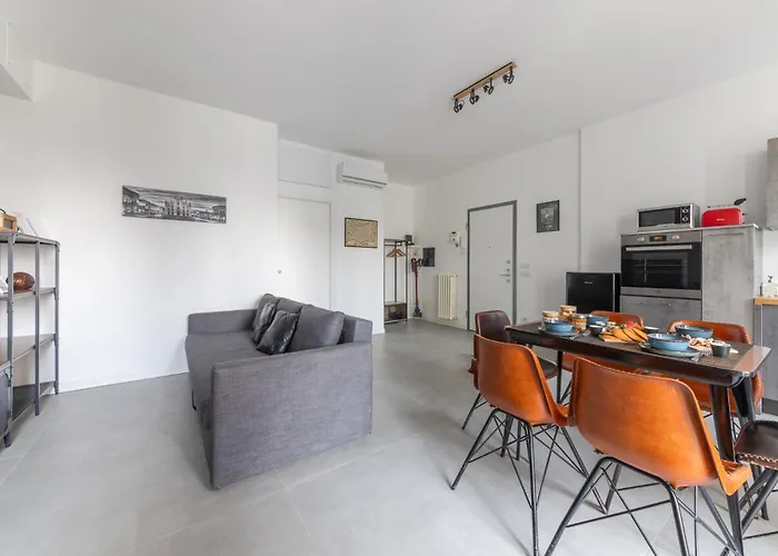 Modern And Comfortable In Cenisio Area Apartament