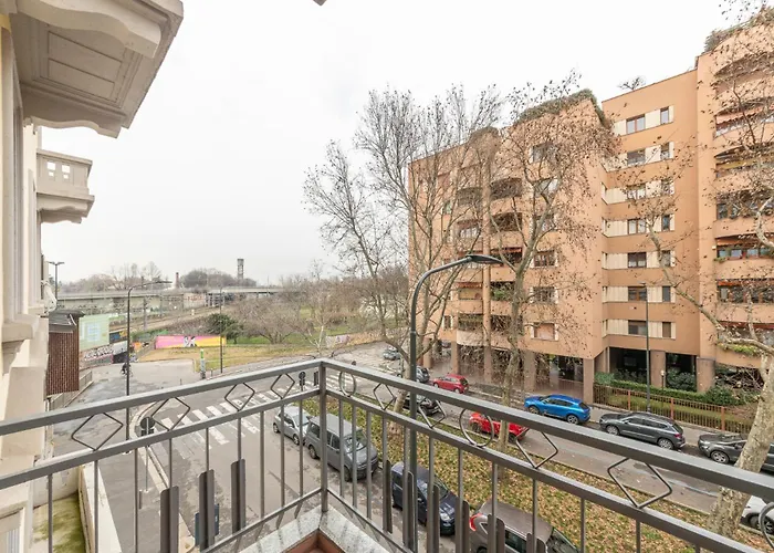 Modern And Comfortable In Cenisio Area Apartament *
